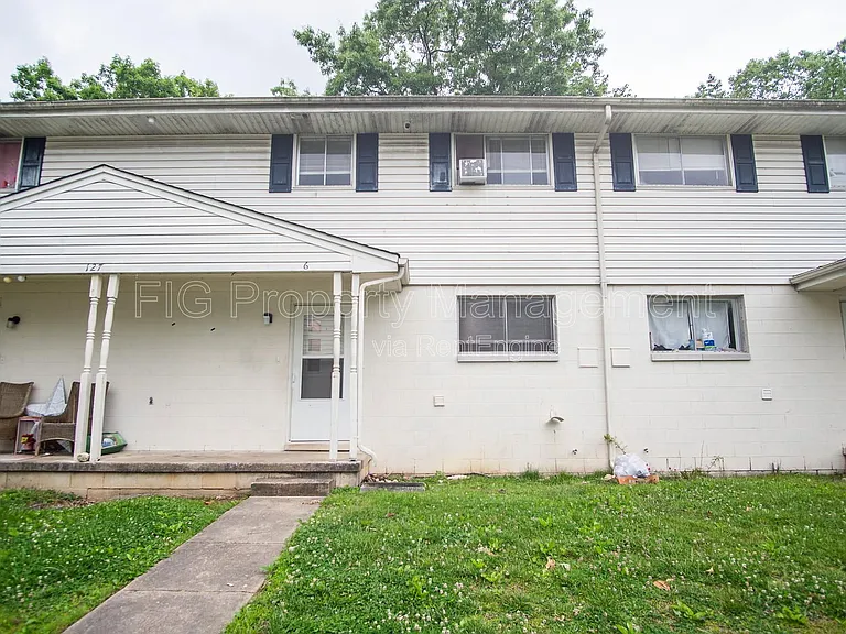 127 Upper Airbase Ln #6 — Photo 1