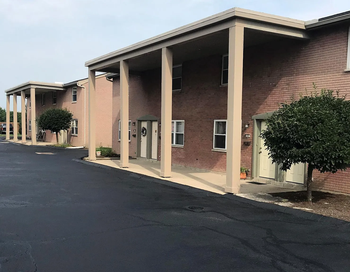 550 S Clayton Road — Photo 1