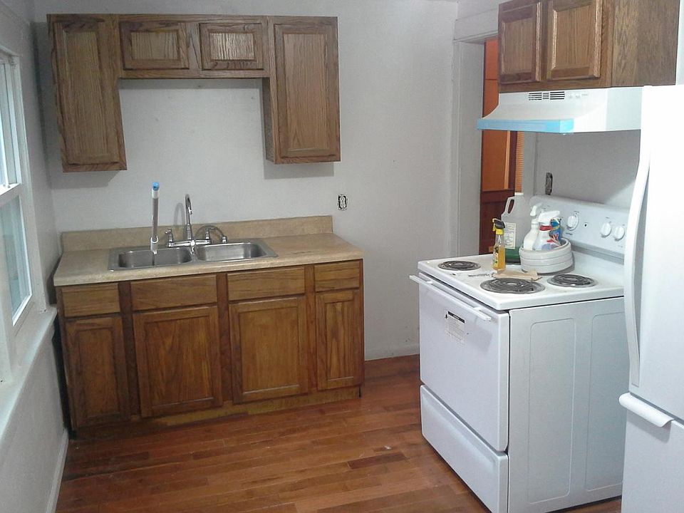 2nd image of 322 Leafland Ave