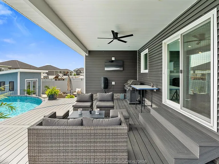 206 Bartlett Rd — Photo 32