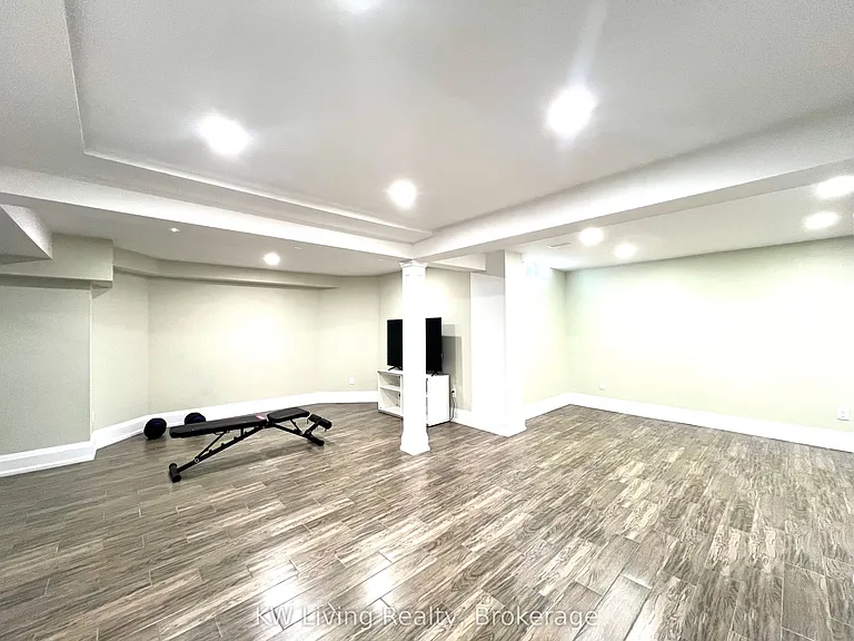 128 Palomino Dr — Photo 44