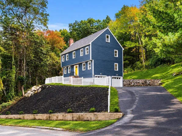 17 Ferry Rd, Methuen, MA 01844