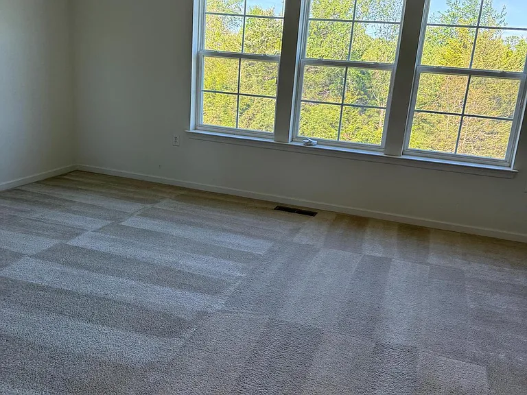 130 Metcalf Ter — Photo 14