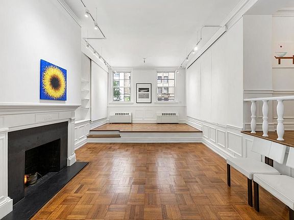 3rd image of 50 E 72nd St #3A