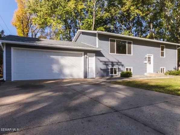 810 Minnesota Ave SE, Owatonna, MN 55060