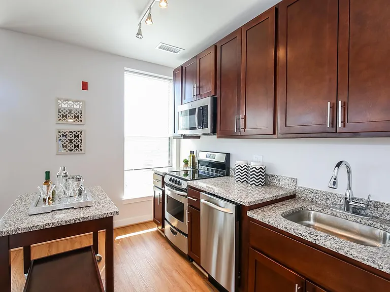 1600 Pennsylvania Ave SE Apartments — Photo 3
