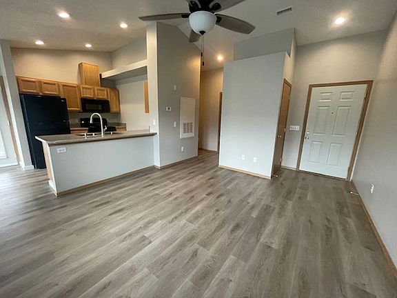 2nd image of 1805 E Overland Rd #51