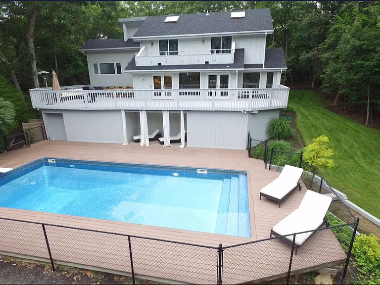 69 Northside Dr — Photo 1