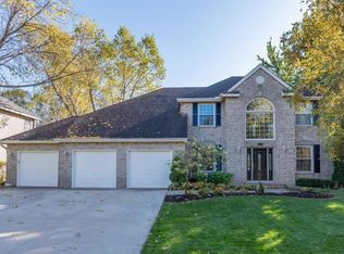 16713 Mayfield Dr, Eden Prairie, MN 55347