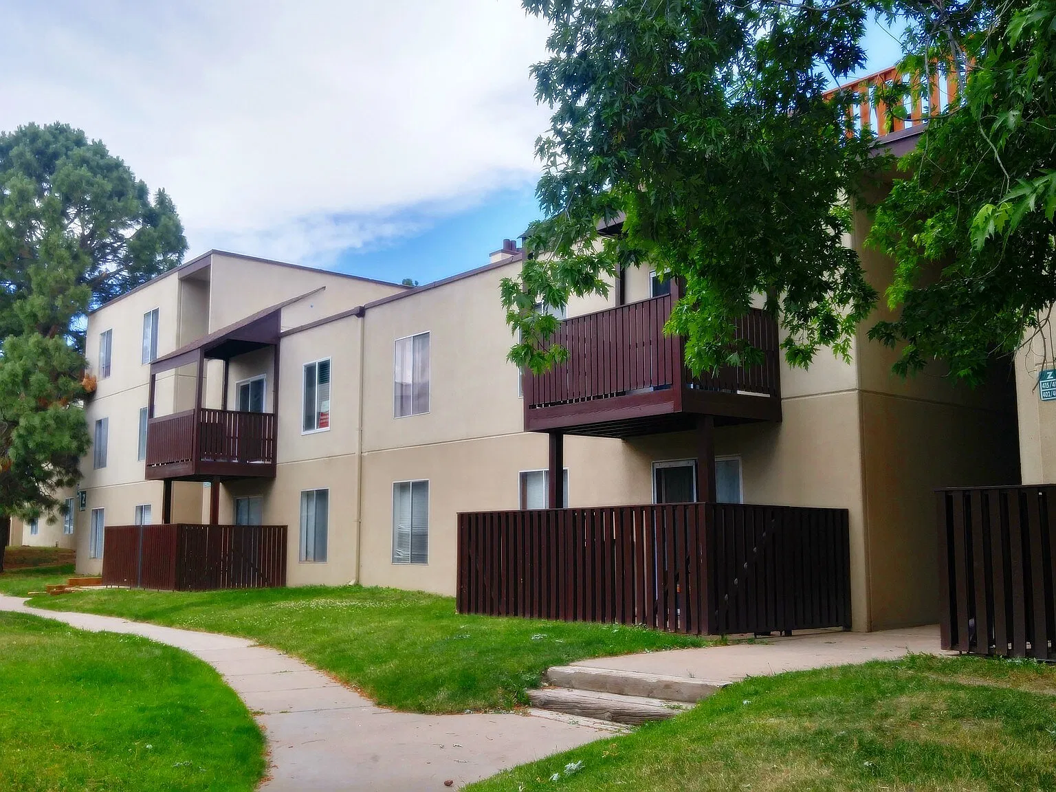 3 bed, 1.5 bath, 1138 sqft, $2,199 — Photo 1