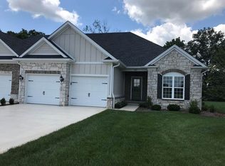 1302 Burl Woods Ct, Bowling Green, KY 42103