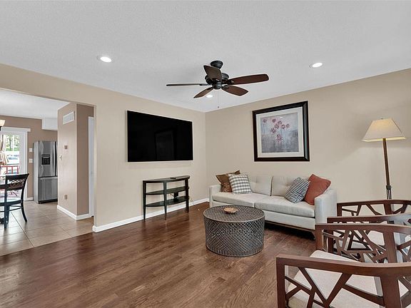 3rd image of 2428 Silkwood Dr