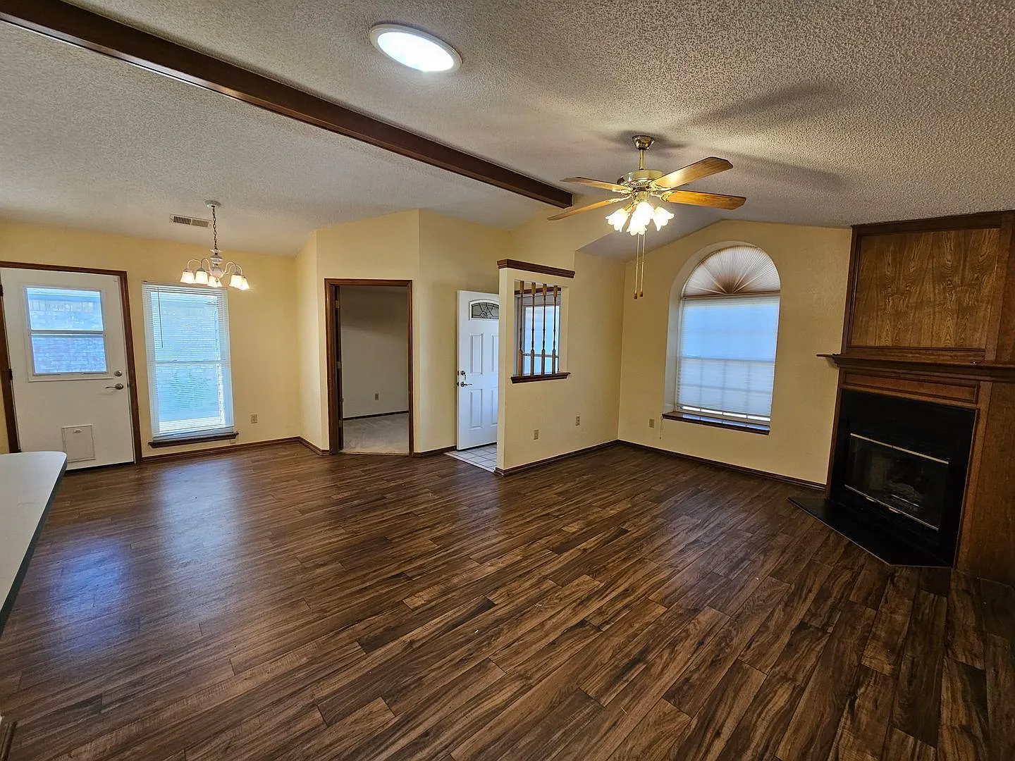 (3) Bed/(2) Bath Avail in Moore Avail NOW! Storm Shelter and Pets Negotiable! — Photo 3