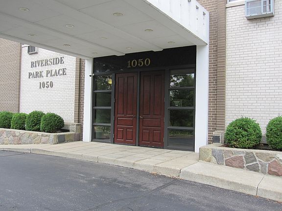 2nd image of 1050 Wall St APT 10