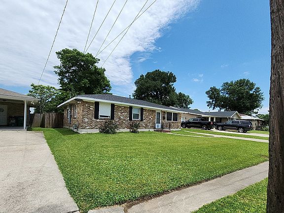 3rd image of 8845 Fulton St