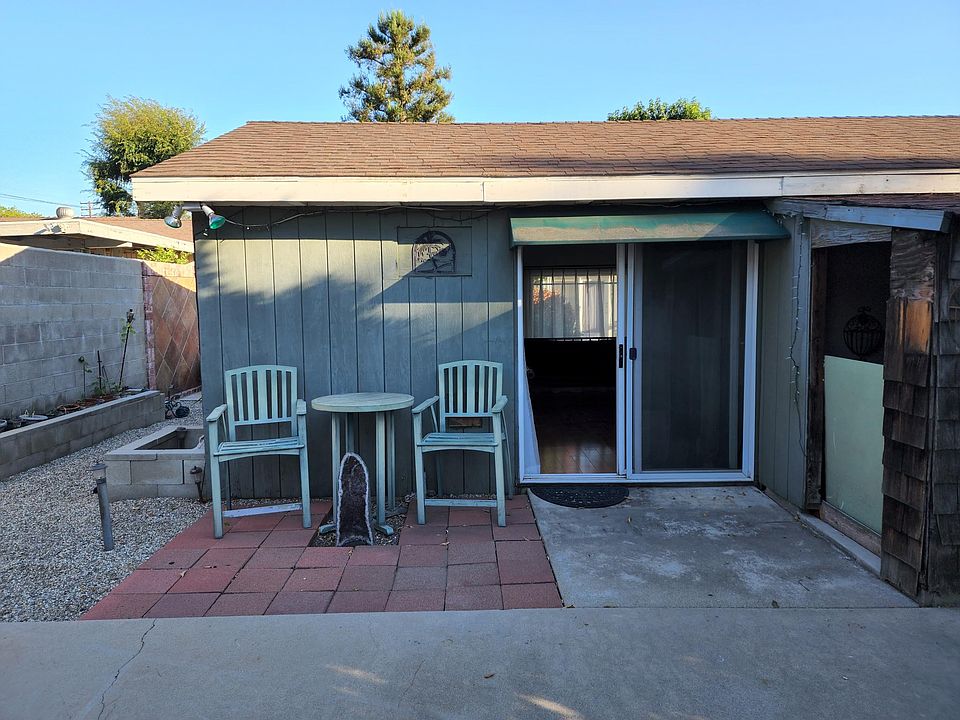 1st image of 10669 Arrowood St