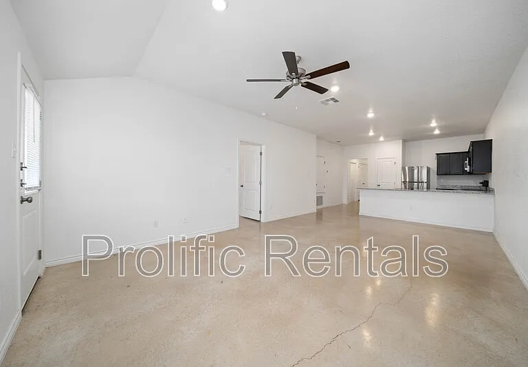 1254 Lehmann Dr #A — Photo 8
