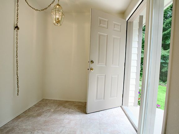 3rd image of 2871 NE Cedar Creek Way