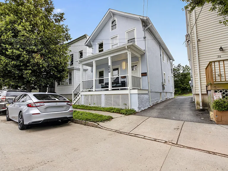 24 Dean St #1 — Photo 31