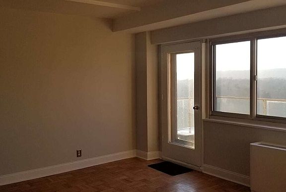 4th image of 377 S Harrison St APT 20HH