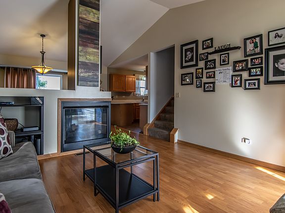 5th image of 5828 Lake Pointe Dr