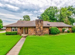 4801 SE Barlow Dr, Bartlesville, OK 74006