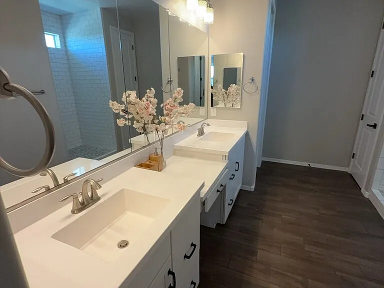 5525 N 187th Ln — Photo 3