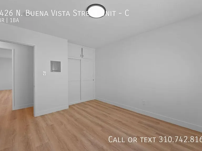 2426 N Buena Vista St #C — Photo 7