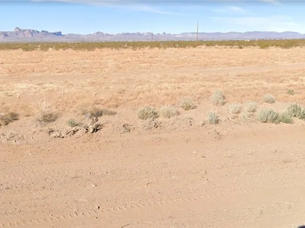 4541 W Chuar Dr, Golden Valley, AZ 86413