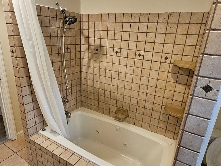 475 Goethe St — Photo 13