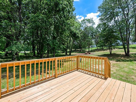 5th image of 512 Oak Tree Dr Lot 52