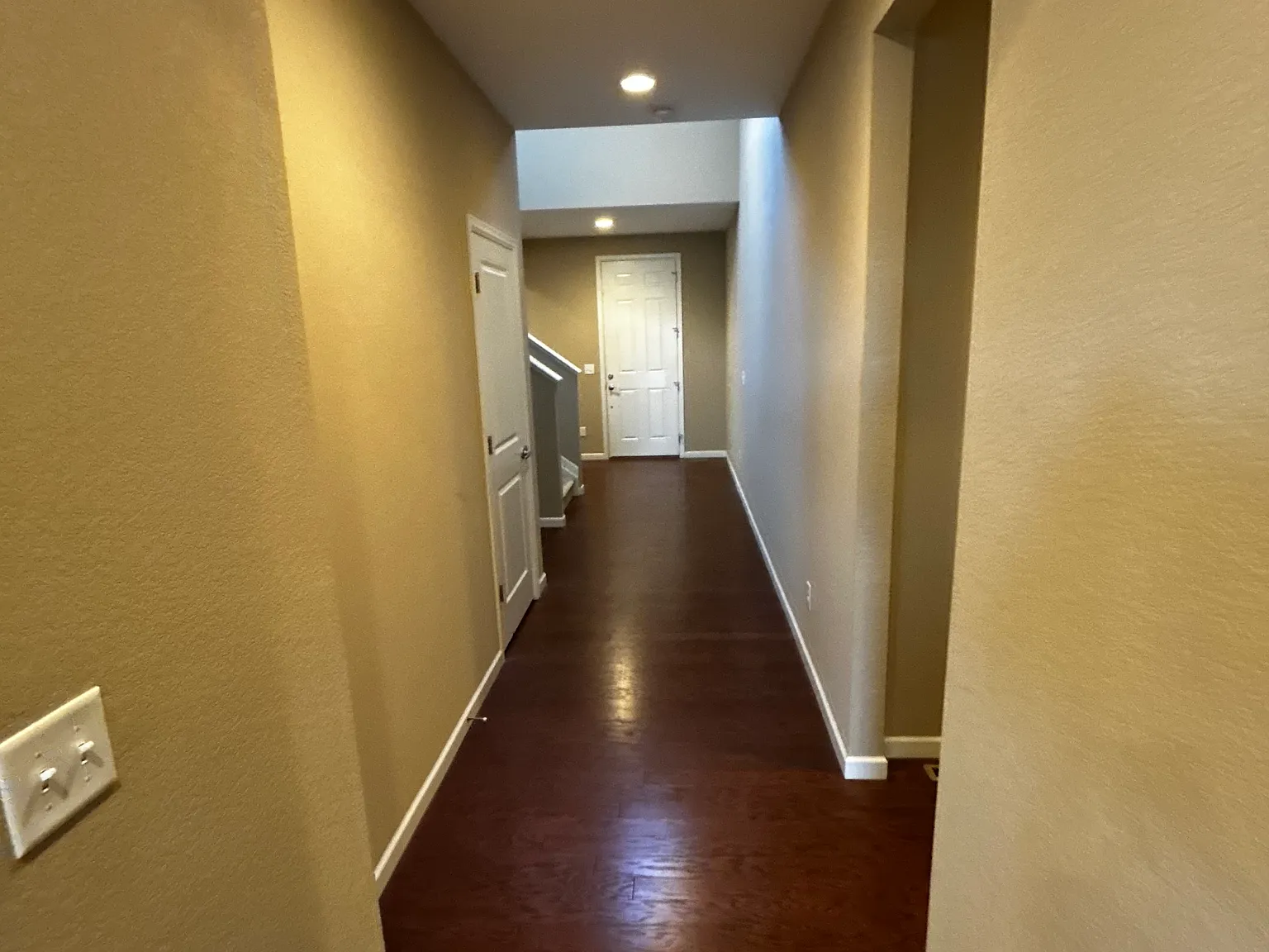 3 bed, 2124 sqft, $3,000 — Photo 3