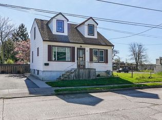 4 Peachdale Ave, Saint Catharines, ON L2M 5M3