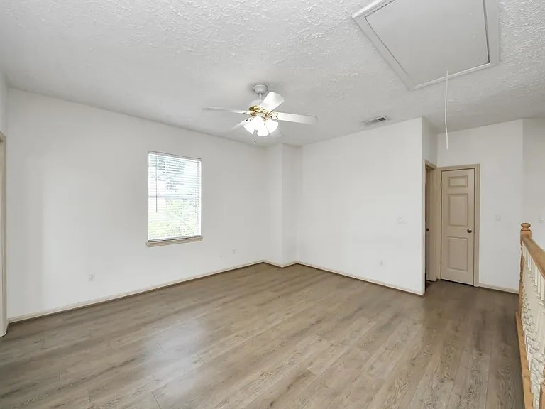 10535 Emnora Ln — Photo 36