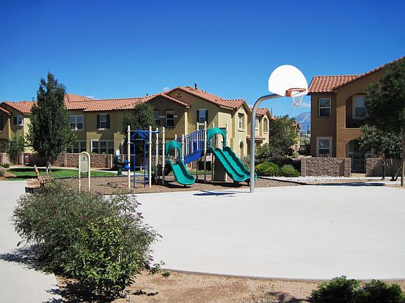 4th image of 601 Menaul Blvd NE Unit 303