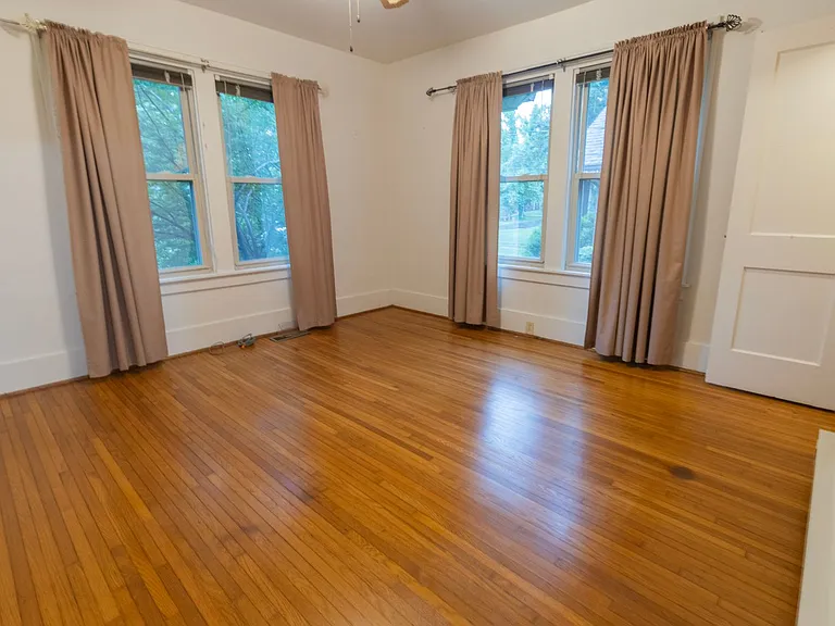 203 Edgewood Ave — Photo 10