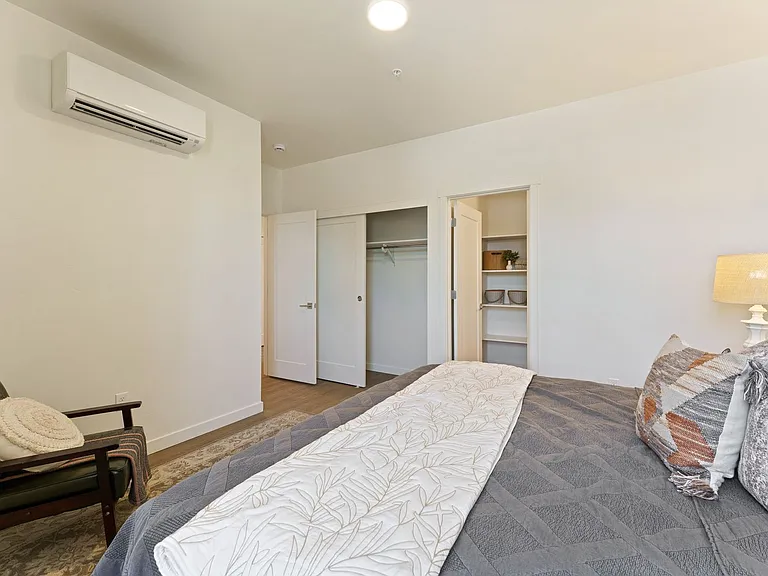 Bridgewater Apartments — Photo 91