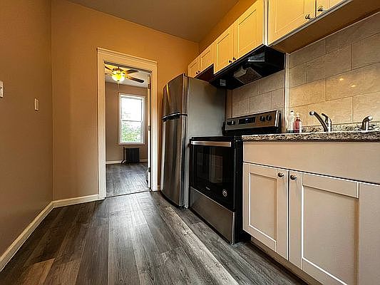 5th image of 367 20th St #11