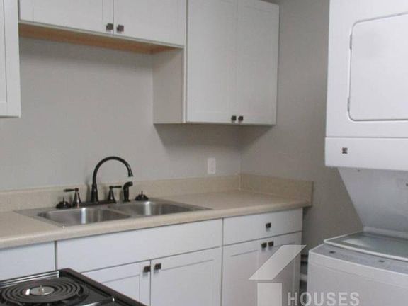 4th image of 507 B Wilton St