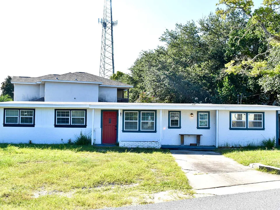 106 N El Centro Blvd #B