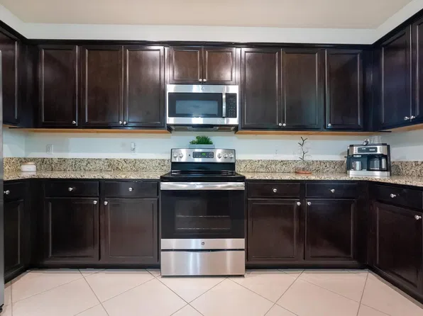 6946 NW Halton Park Ln, Pompano Beach, FL