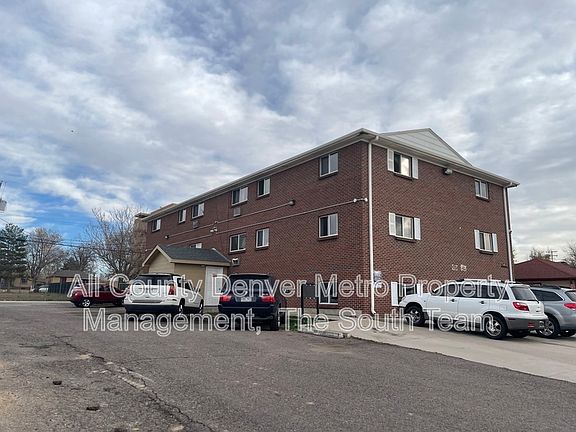 2nd image of 1676 Hanover St APT 204