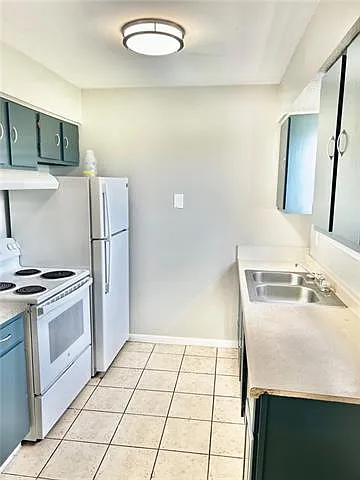 4120 Lac Bienville Dr #A — Photo 3