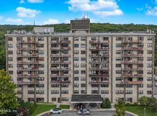 1000 Clove Rd APT 5F, Staten Island, NY 10301