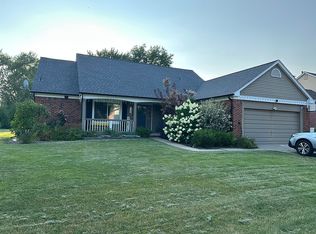 5017 Saffron Dr, Troy, MI 48085