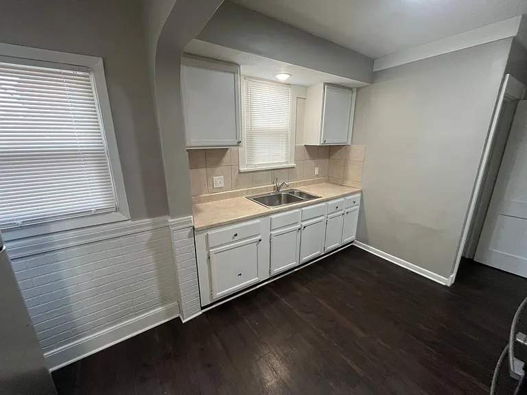 825 Smith Ave NW — Photo 11