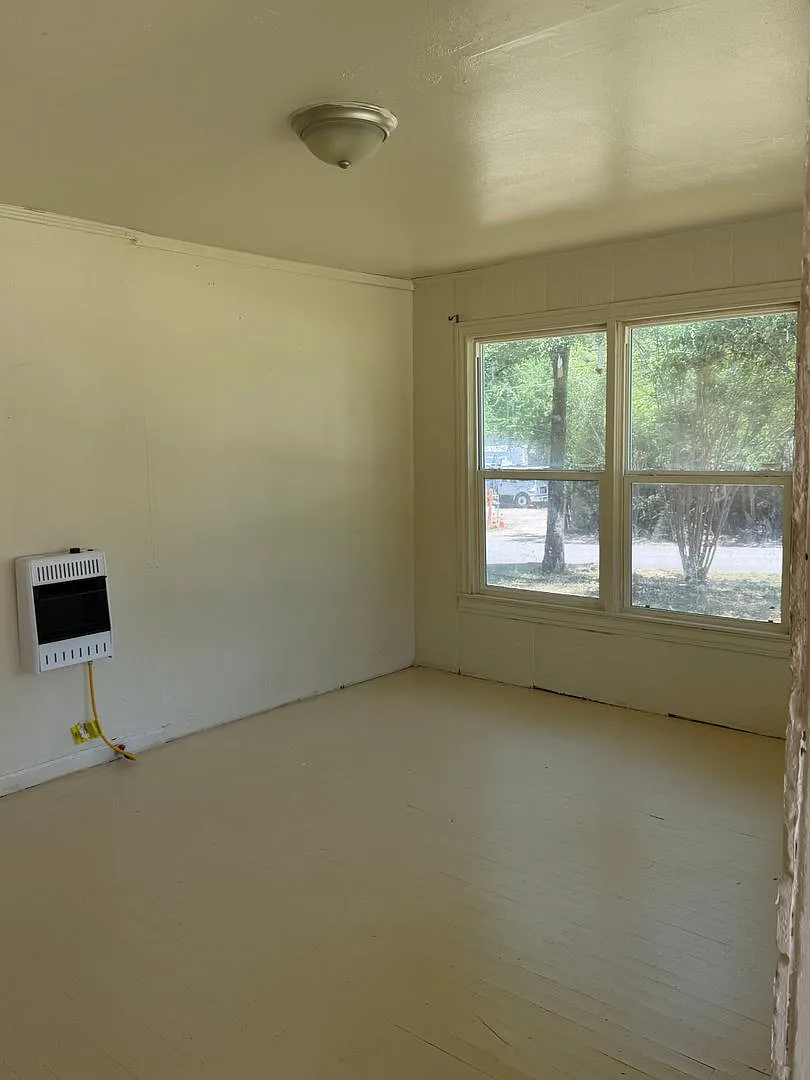 3709 Beverly Dr — Photo 3