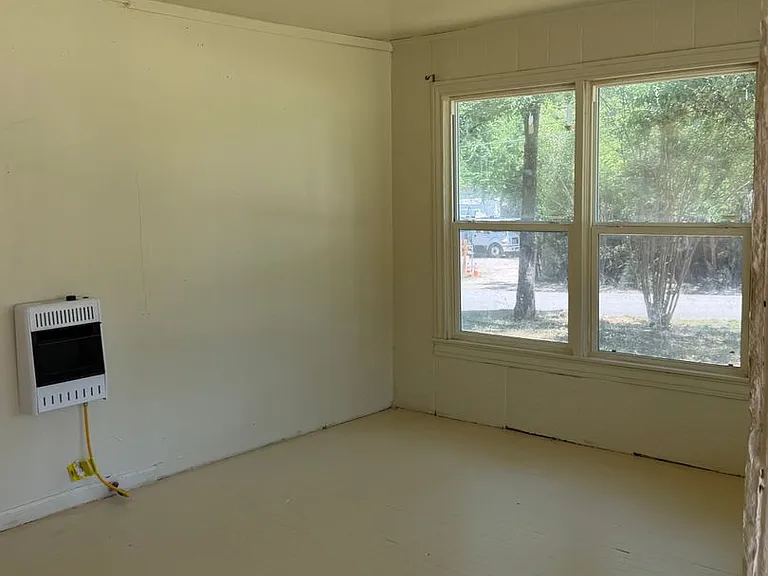 3709 Beverly Dr — Photo 3