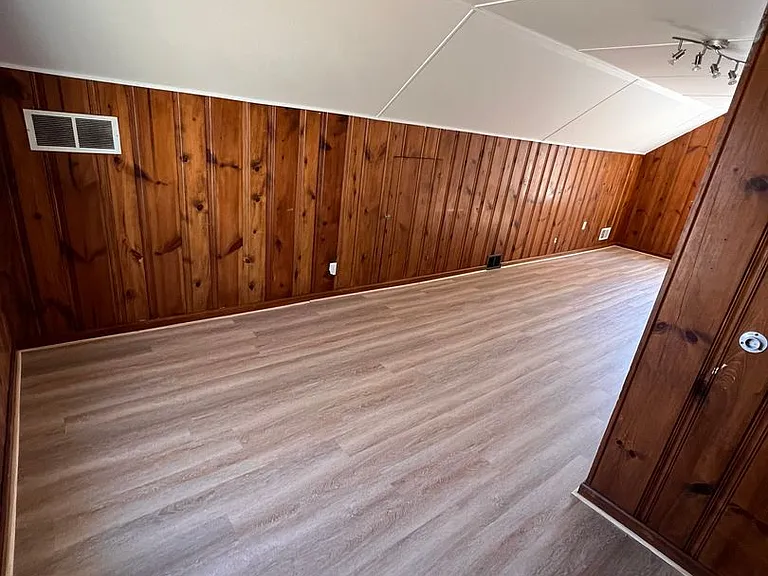 4565 Fleming St — Photo 28