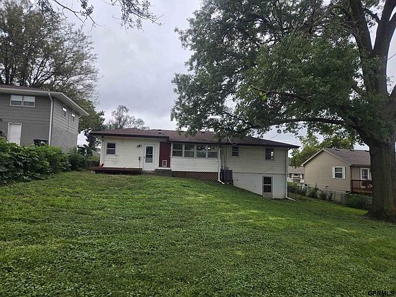 3rd image of 6916 Wirt St